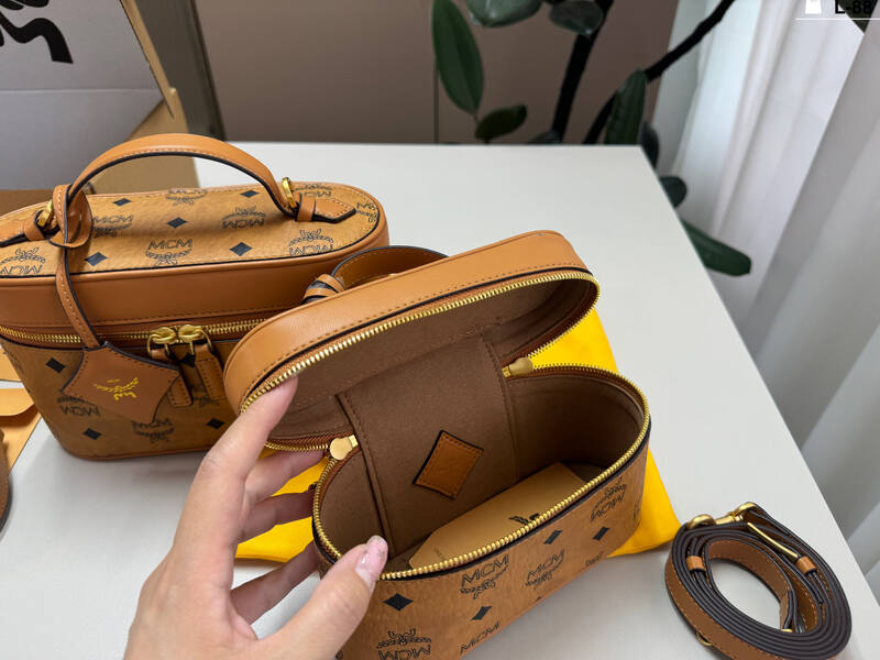MCM Visetos 25x18x10cm shoulder bag — Premium Replica