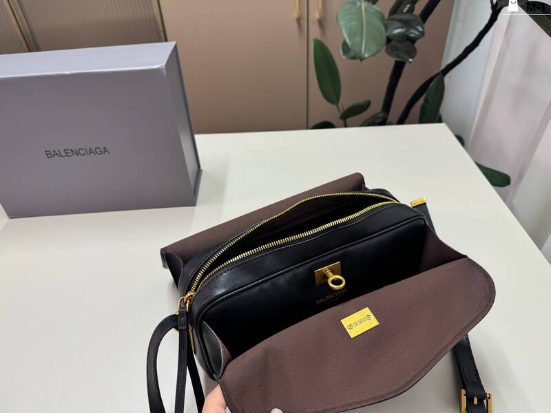 Balenciaga Black shoulder bag — AAA Quality Replica
