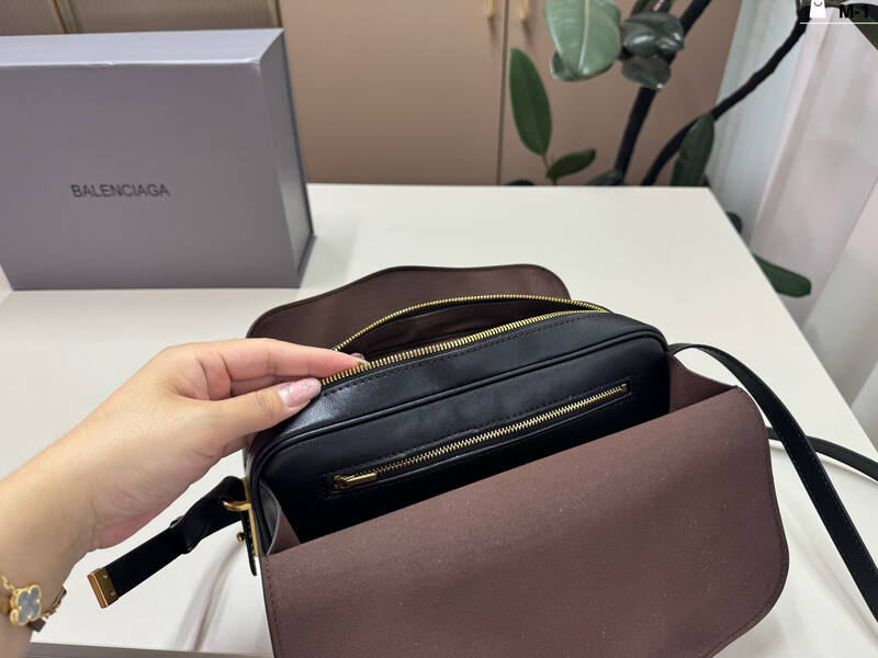 Balenciaga Black shoulder bag — AAA Quality Replica