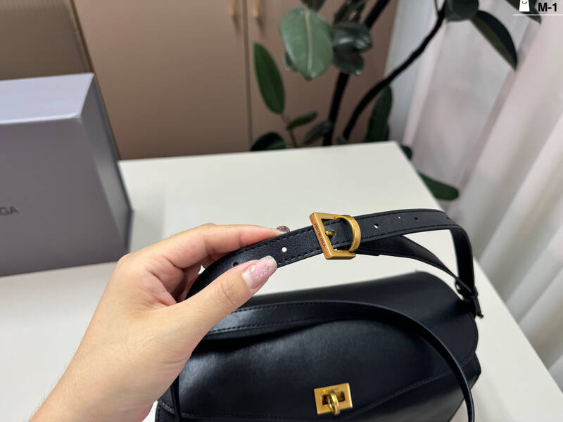 Balenciaga Black shoulder bag — AAA Quality Replica