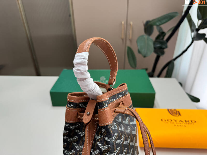 Goyard Brown shoulder bag — 1:1 Replica