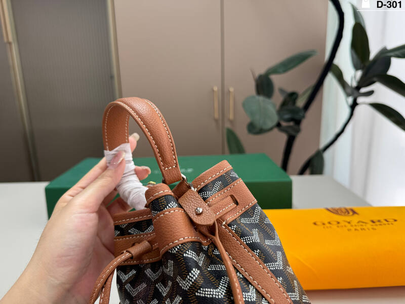 Goyard Brown shoulder bag — 1:1 Replica