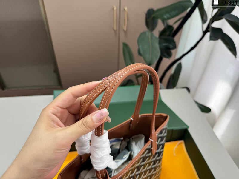 Goyard Brown shoulder bag — 1:1 Replica