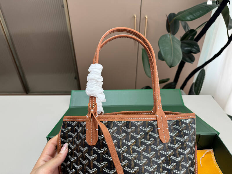 Goyard Brown shoulder bag — 1:1 Replica