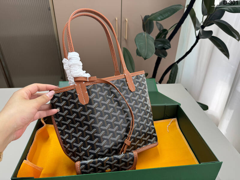 Goyard Pink shoulder bag — Premium Replica