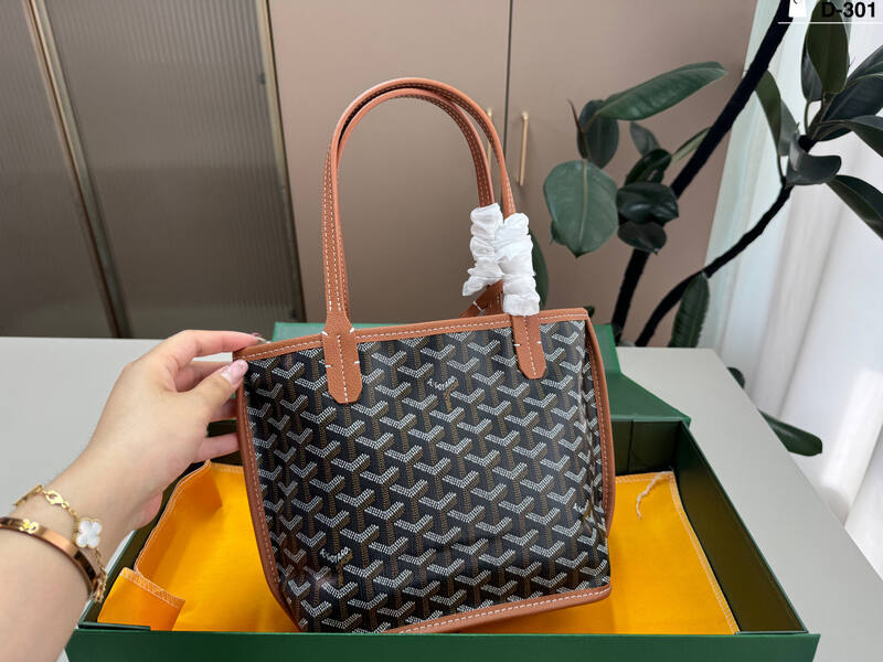 Goyard Brown shoulder bag — 1:1 Replica