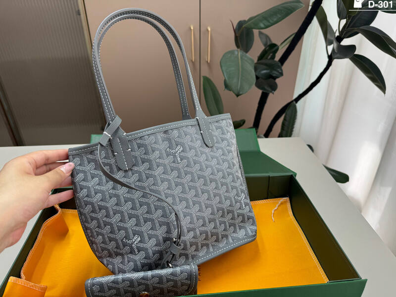 Goyard Pink shoulder bag — Premium Replica