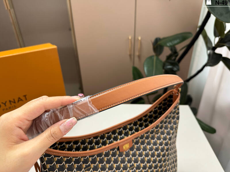 Goyard Monogram shoulder bag — 1:1 Replica