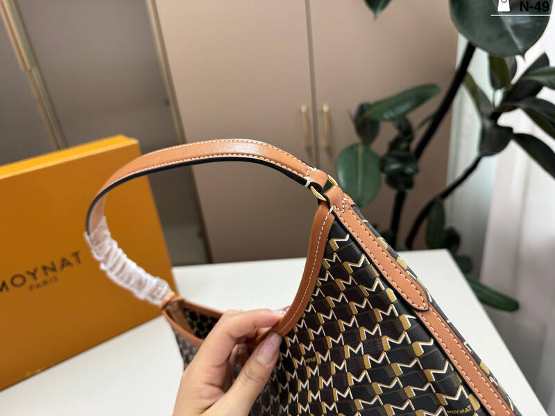 Goyard Monogram shoulder bag — 1:1 Replica