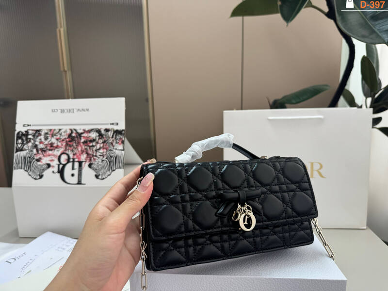 Dior Black shoulder — AAA Quality Replica