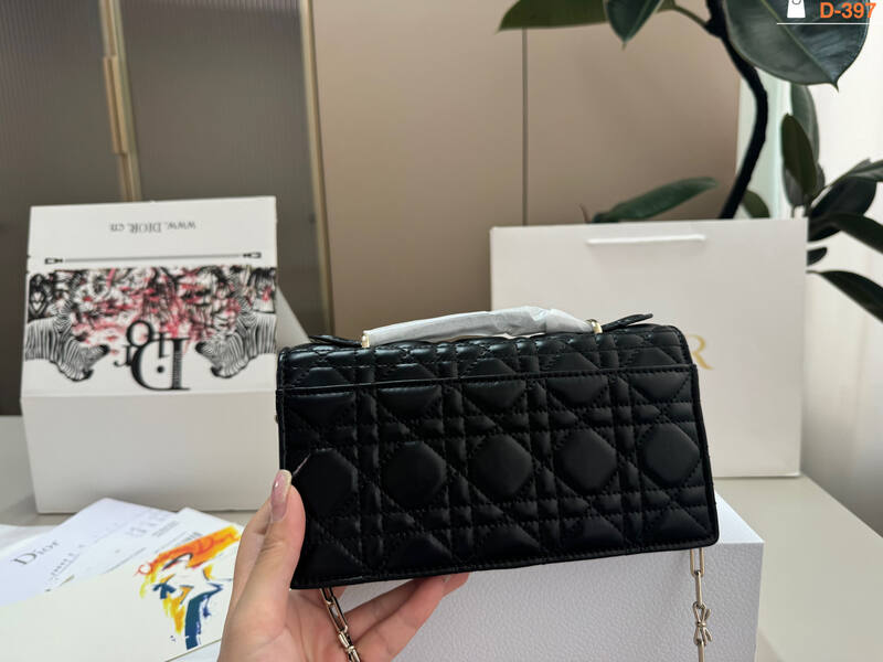 Dior Black shoulder — AAA Quality Replica