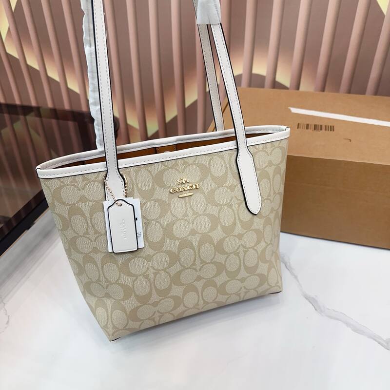 Coach Monogram 25x18x10cm shoulder bag — Top Quality Replica
