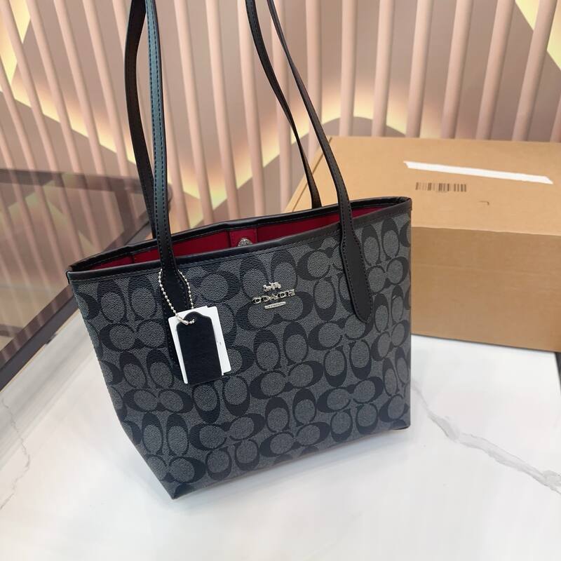 Coach Monogram 25x18x10cm shoulder bag — Top Quality Replica