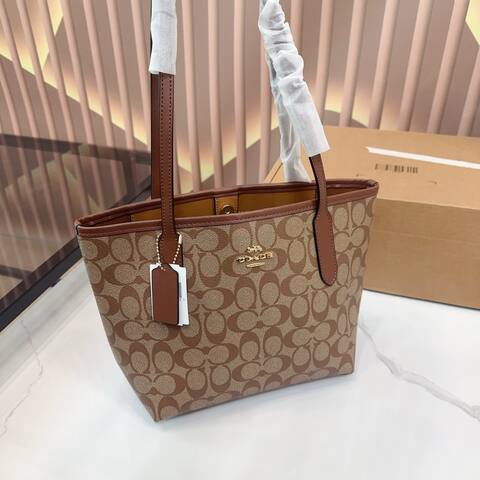Coach Monogram 25x18x10cm shoulder bag Top Quality Replica