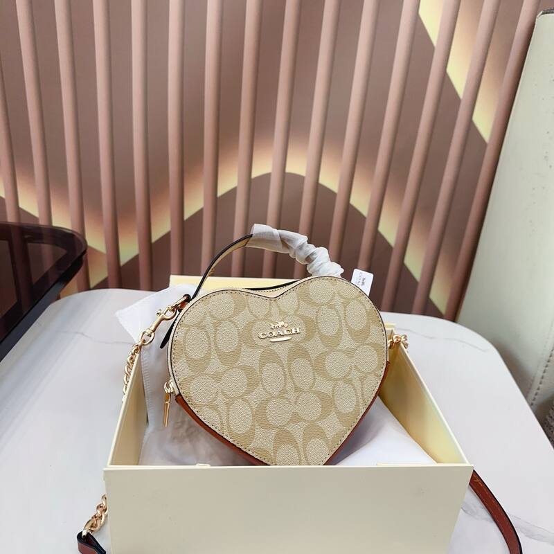 Coach Monogram shoulder bag — 1:1 Replica