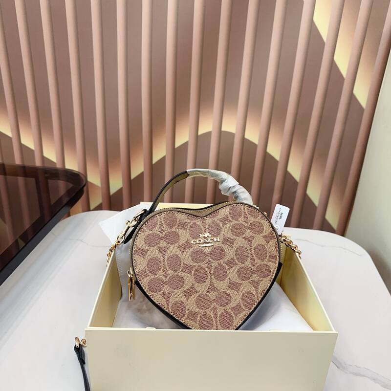 Coach Monogram shoulder bag — 1:1 Replica