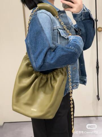 Loewe Green shoulder bag 1 1 Replica