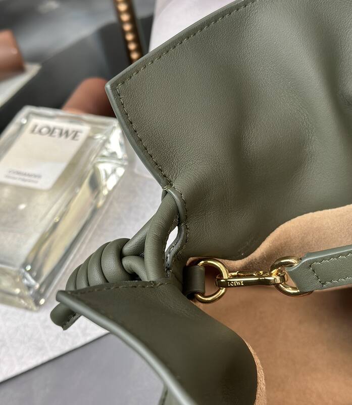 Loewe Green shoulder bag — Top Quality Replica