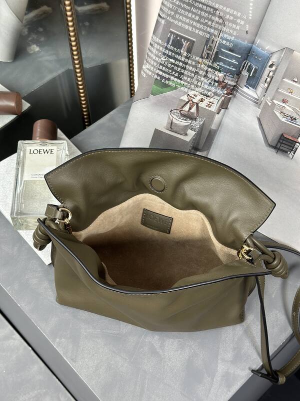 Loewe Green 25x18x10cm shoulder bag — AAA Quality Replica