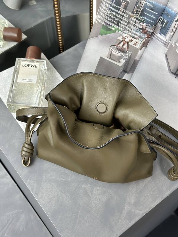 Loewe Green 25x18x10cm shoulder bag — AAA Quality Replica