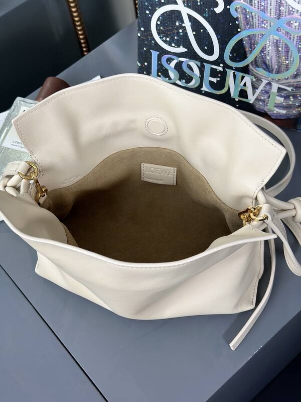Loewe Beige 25x18x10cm shoulder bag — Premium Replica