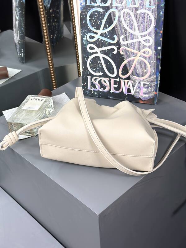 Loewe Beige 25x18x10cm shoulder bag — Premium Replica