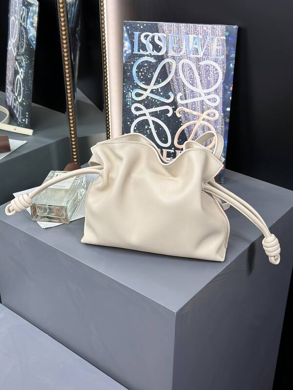 Loewe Beige 25x18x10cm shoulder bag — Premium Replica