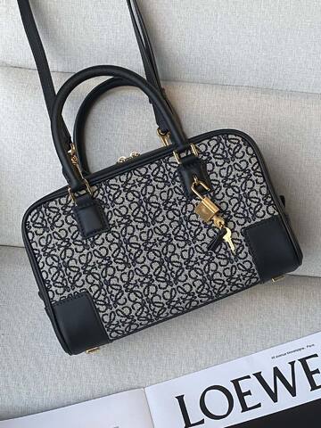 Loewe Black 25x18x10cm shoulder bag 1 1 Replica