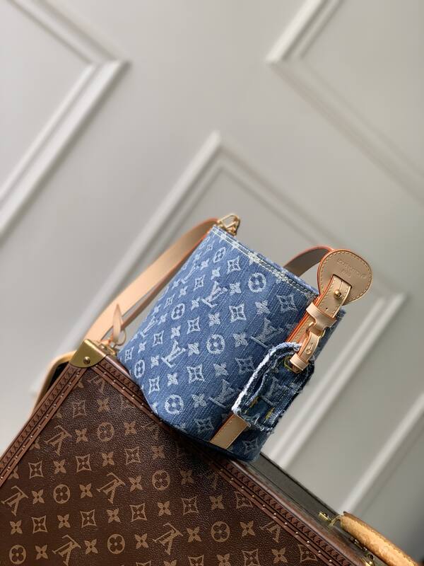 Louis Vuitton M28107 Blue Denim Monogram 16 x crossbody — Premium Replica