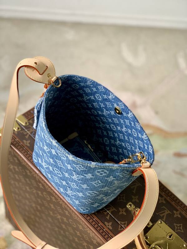 Louis Vuitton M28107 Blue Denim Monogram 16 x crossbody — Premium Replica