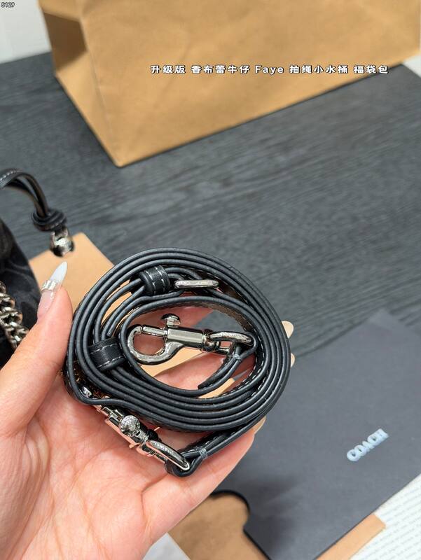 Coach Monogram 25x18x10cm shoulder bag — Top Quality Replica