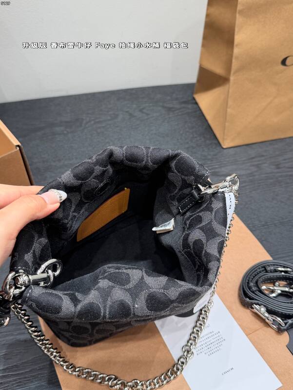 Coach Monogram 25x18x10cm shoulder bag — Top Quality Replica