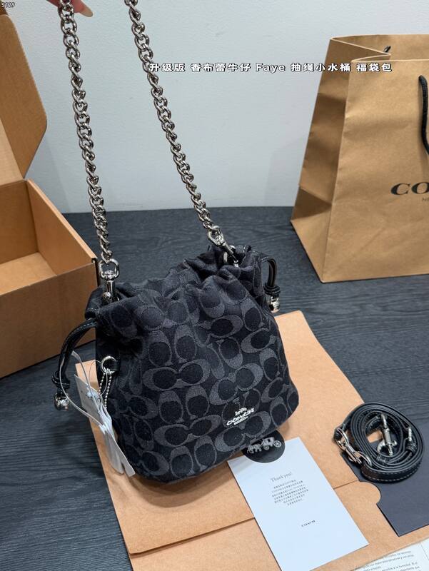 Coach Monogram 25x18x10cm shoulder bag — Top Quality Replica
