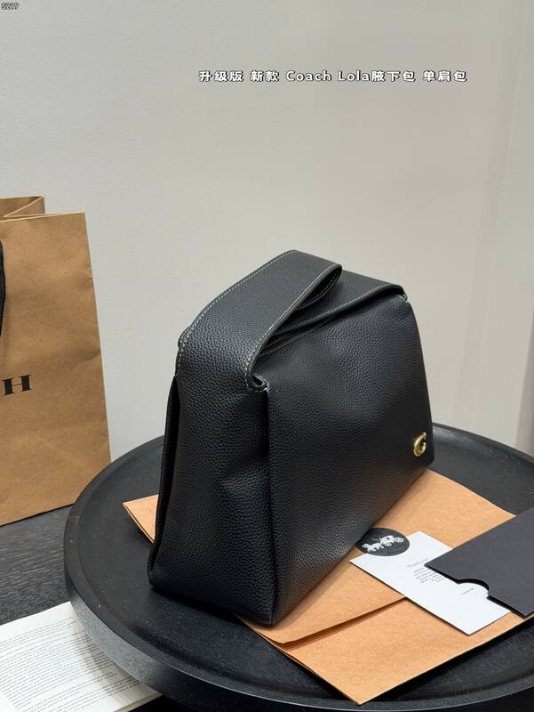 Coach Black shoulder bag — AAA Quality Replica