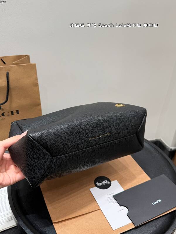 Coach Black shoulder bag — AAA Quality Replica