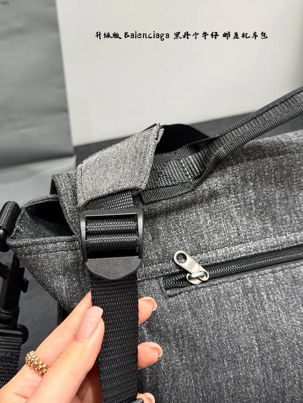 Balenciaga Black shoulder bag — Top Quality Replica