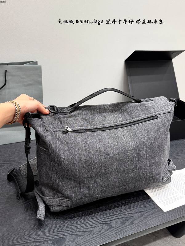 Balenciaga Black shoulder bag — Top Quality Replica