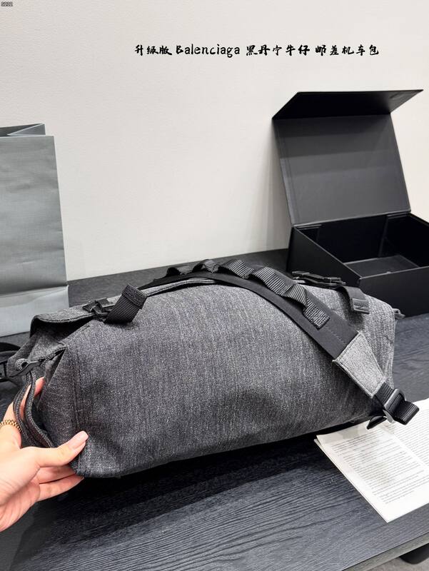 Balenciaga Black shoulder bag — Top Quality Replica