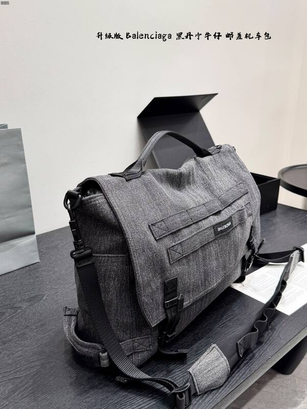 Balenciaga Black shoulder bag — Top Quality Replica