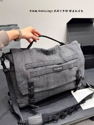 Balenciaga Black shoulder bag Top Quality Replica