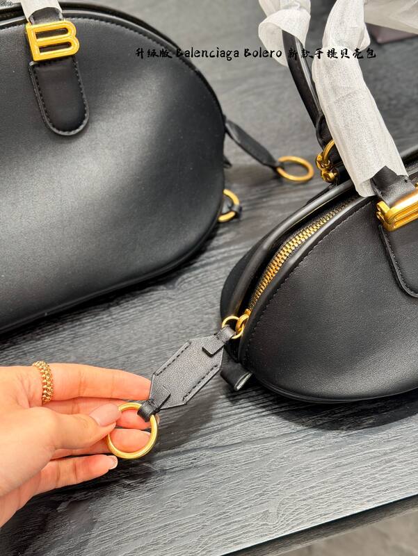 Balenciaga Black shoulder bag — 1:1 Replica