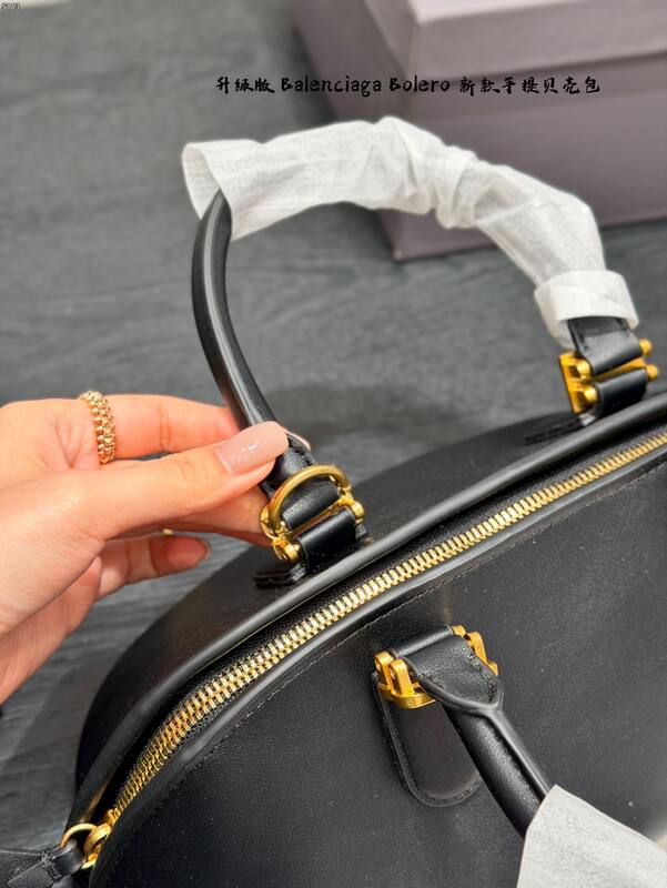 Balenciaga Black shoulder bag — 1:1 Replica