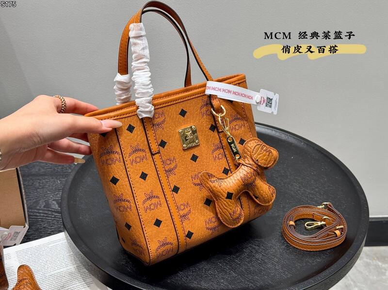 MCM Toni Visetos shoulder bag — AAA Quality Replica