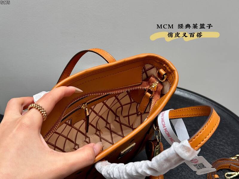 MCM Toni Visetos shoulder bag — AAA Quality Replica