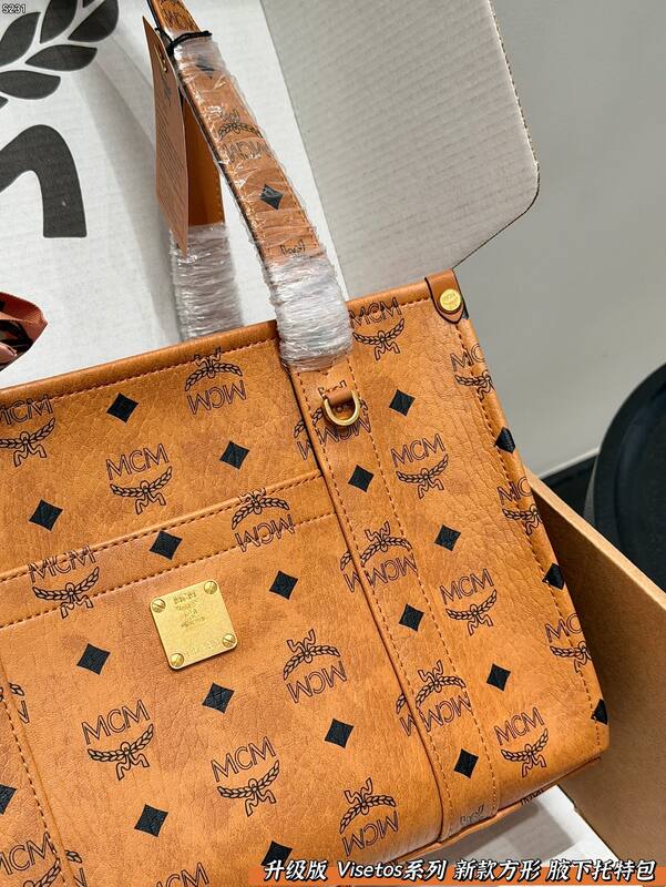 MCM Monogram 25x18x10cm shoulder bag — Premium Replica