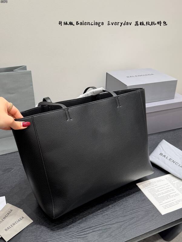 Balenciaga Black shoulder bag — AAA Quality Replica
