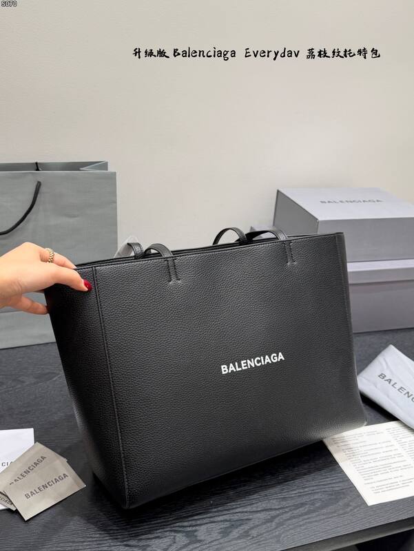 Balenciaga Black shoulder bag — AAA Quality Replica