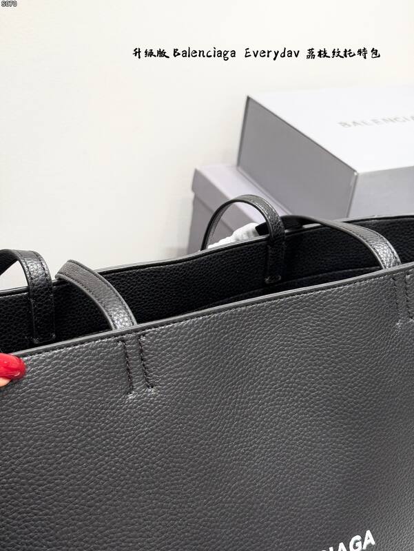 Balenciaga Black shoulder bag — AAA Quality Replica