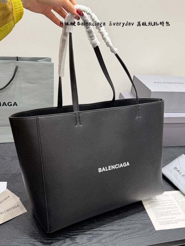 Balenciaga Black shoulder bag — AAA Quality Replica
