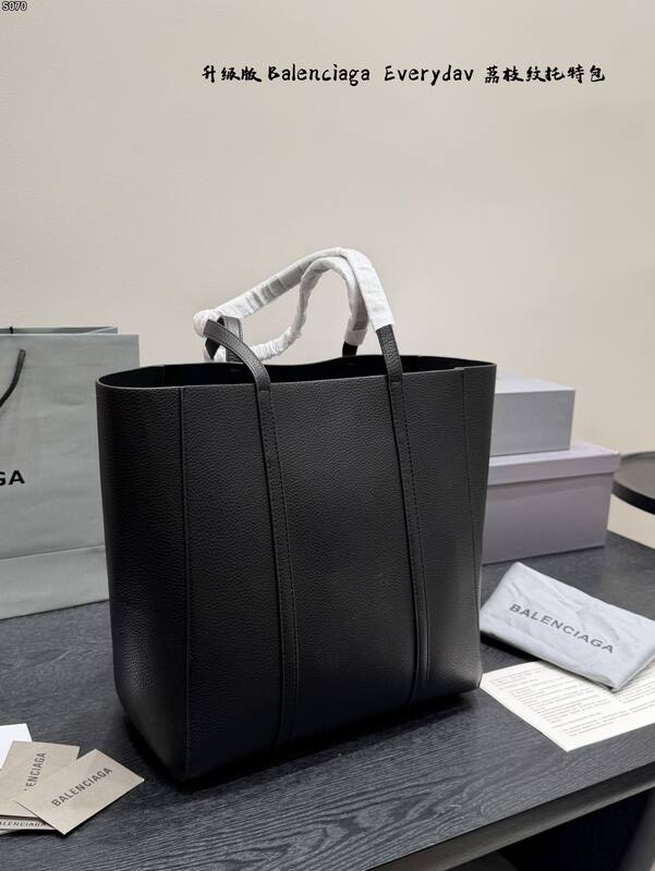 Balenciaga Black shoulder bag — Premium Replica